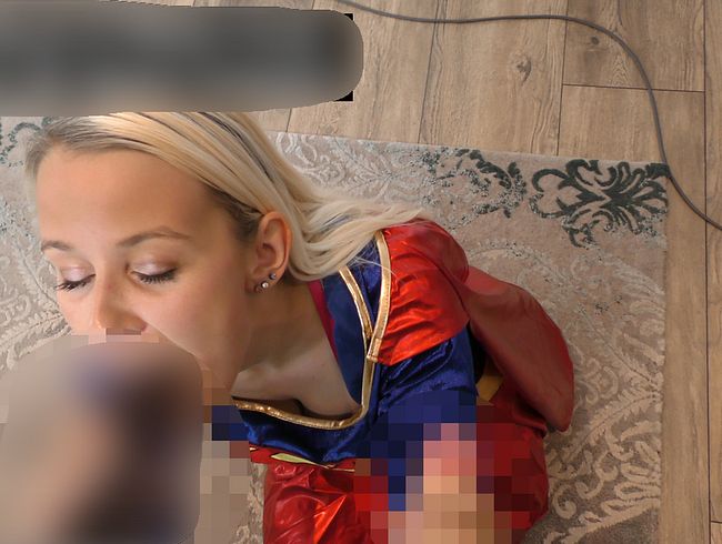 Superwoman gönnt sich zwei schwä**e
