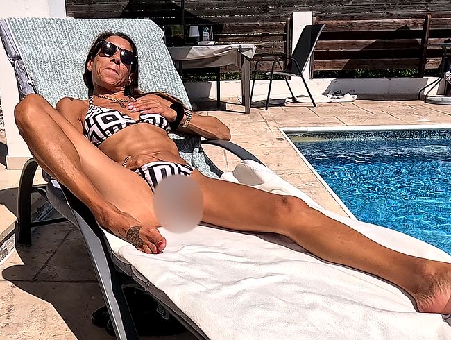 Ich hab es mir am Pool selbst gemacht und es war Geil.