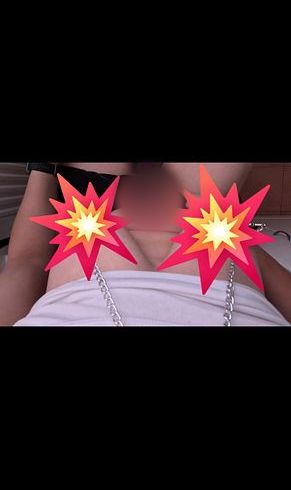 Selbstbefrie***ng mit Toy auf Toilette, in POV Ansicht