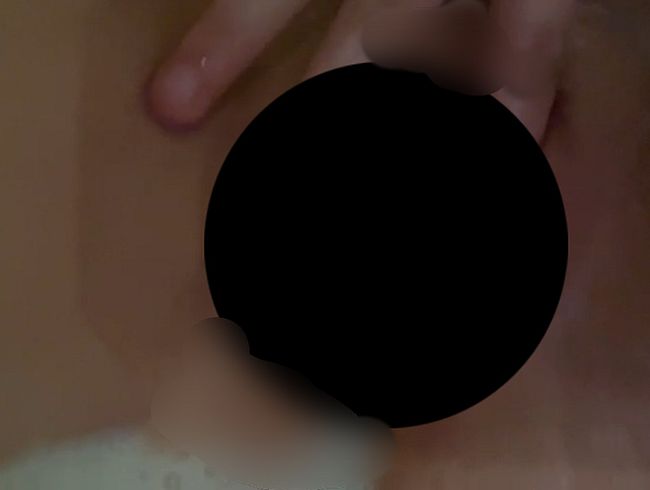SCHAU MIR ZU WIE ICH ES MIR IN DER BADEWANNE bes**gE UND FÜR DICH KOMME 