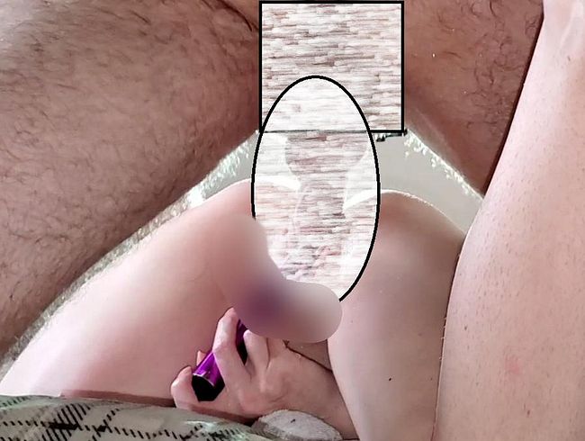 Petite Milf wird hart gefi**t und rennt weiter