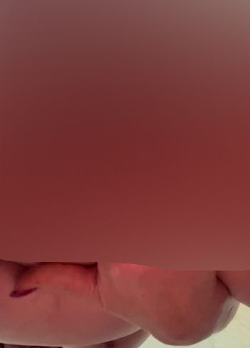Schau dir diese gepiercte Perle an