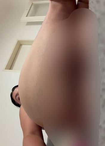 Ich befriedige mein süßes ars**loch und es wird schön nass