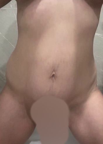 So horny am Morgen, dass ich meinen dil*o abreite ?