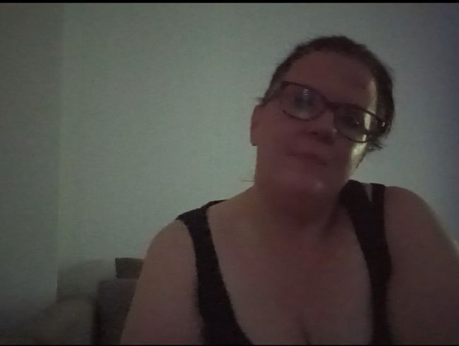 Ich habs mir dem dil*o auf der Couch bes**gt war das geil