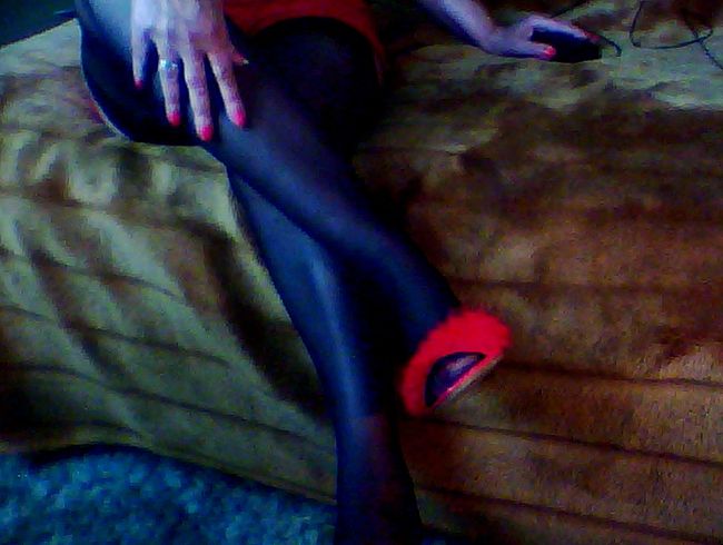 rot und dazu schwarze nylon