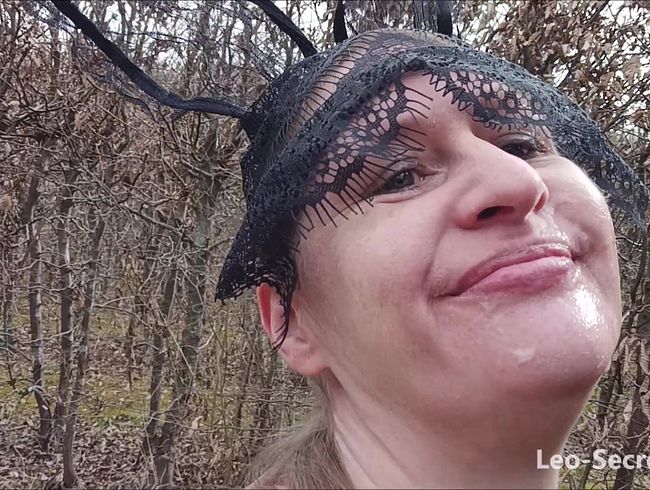 bla*ehase zu Ostern im Irrgarten gefunden und ihr das Gesicht veredelt ;p