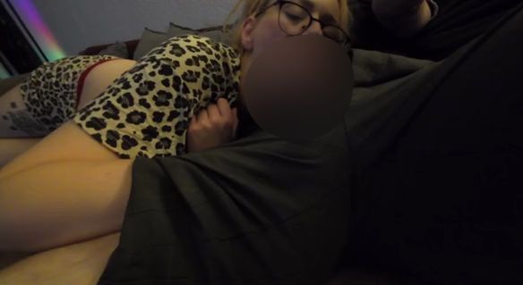 ich liiiebe es einfach seinen schw**z zu lut**hen