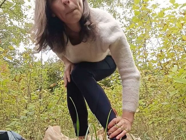 Solo im Wald