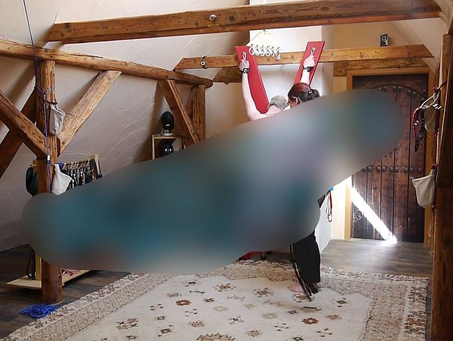 skla*e nimmt in seiner neuen Kleidung Lady nicht wahr und bekommt Strafe, Teil 2