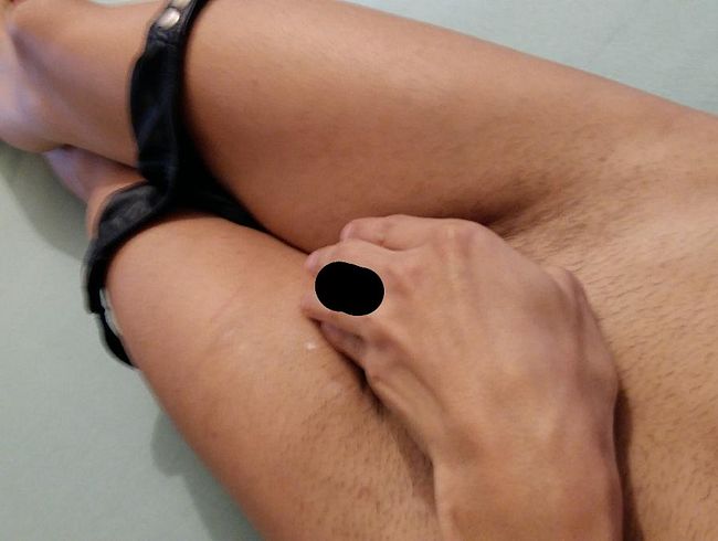 Einfach im Bett wi**sen bis abspri**en auf MINI-LUXUSPAKET 