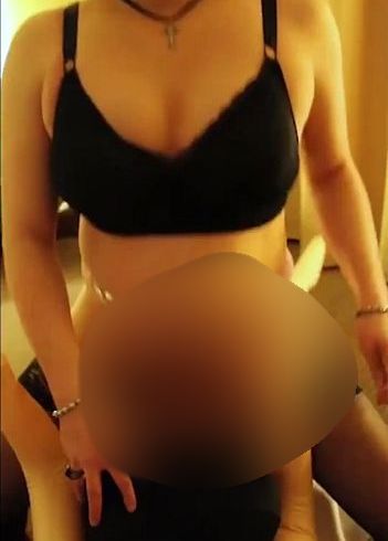 ? Transe reitet ihre Gummipuppe – satte 20 cm purer Lust ?