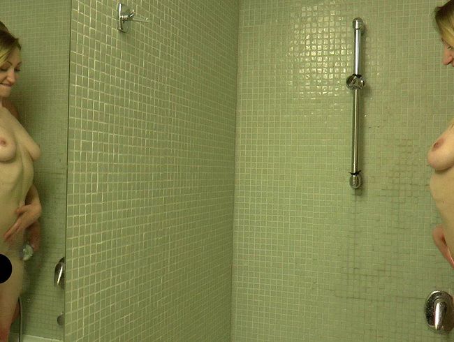 zu zweit in der Dusche 
